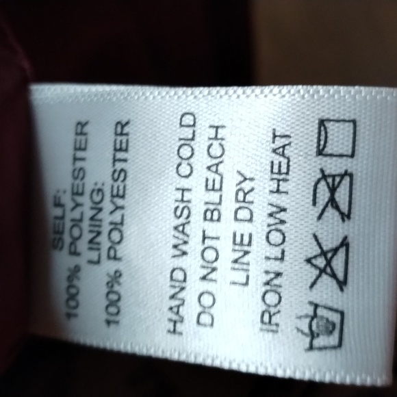 EUC Women's Jacket - Picture 16 of 16